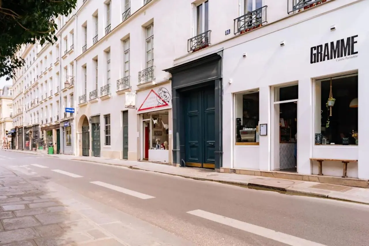Unique And Bright Studio Apartment In Paris 0*,  France